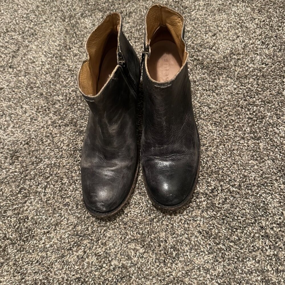 Bedstu Weathered Grey Round Toe Boho Leather Yell Ankle Booties - Picture 4 of 9